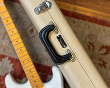 Load image into Gallery viewer, 2007 Fender Eric Johnson Stratocaster
