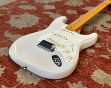 Load image into Gallery viewer, 2007 Fender Eric Johnson Stratocaster
