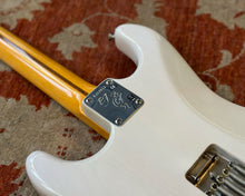 Load image into Gallery viewer, 2007 Fender Eric Johnson Stratocaster
