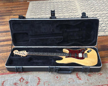 Load image into Gallery viewer, Fender FSR American Special Stratocaster HSS Ash w/Fender Case
