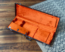 Load image into Gallery viewer, Fender G&amp;G Standard Strat/Tele Hardshell Case
