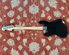 Load image into Gallery viewer, Fender Geddy Lee Signature Jazz Bass w/OHSC
