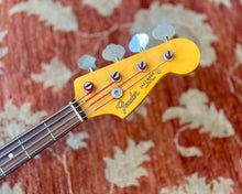 Load image into Gallery viewer, 2000 Fender JB62 Jazz Bass Modified Active - Crafted in Japan
