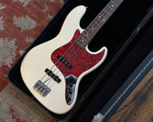 Load image into Gallery viewer, 2000 Fender JB62 Jazz Bass Modified Active - Crafted in Japan
