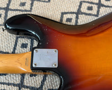 Load image into Gallery viewer, 1993 Fender JB62 FL Fretless Jazz Bass - Jaco Style - Made in Japan (Fujigen)
