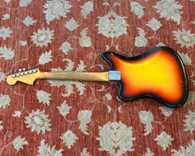 Load image into Gallery viewer, 1965 Fender &#39;L Series&#39; Jaguar - Sunburst (3.9kg)
