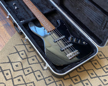 Load image into Gallery viewer, Fender Jazz Bass V

