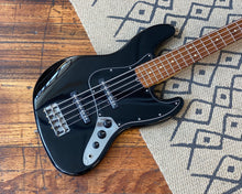 Load image into Gallery viewer, Fender Jazz Bass V
