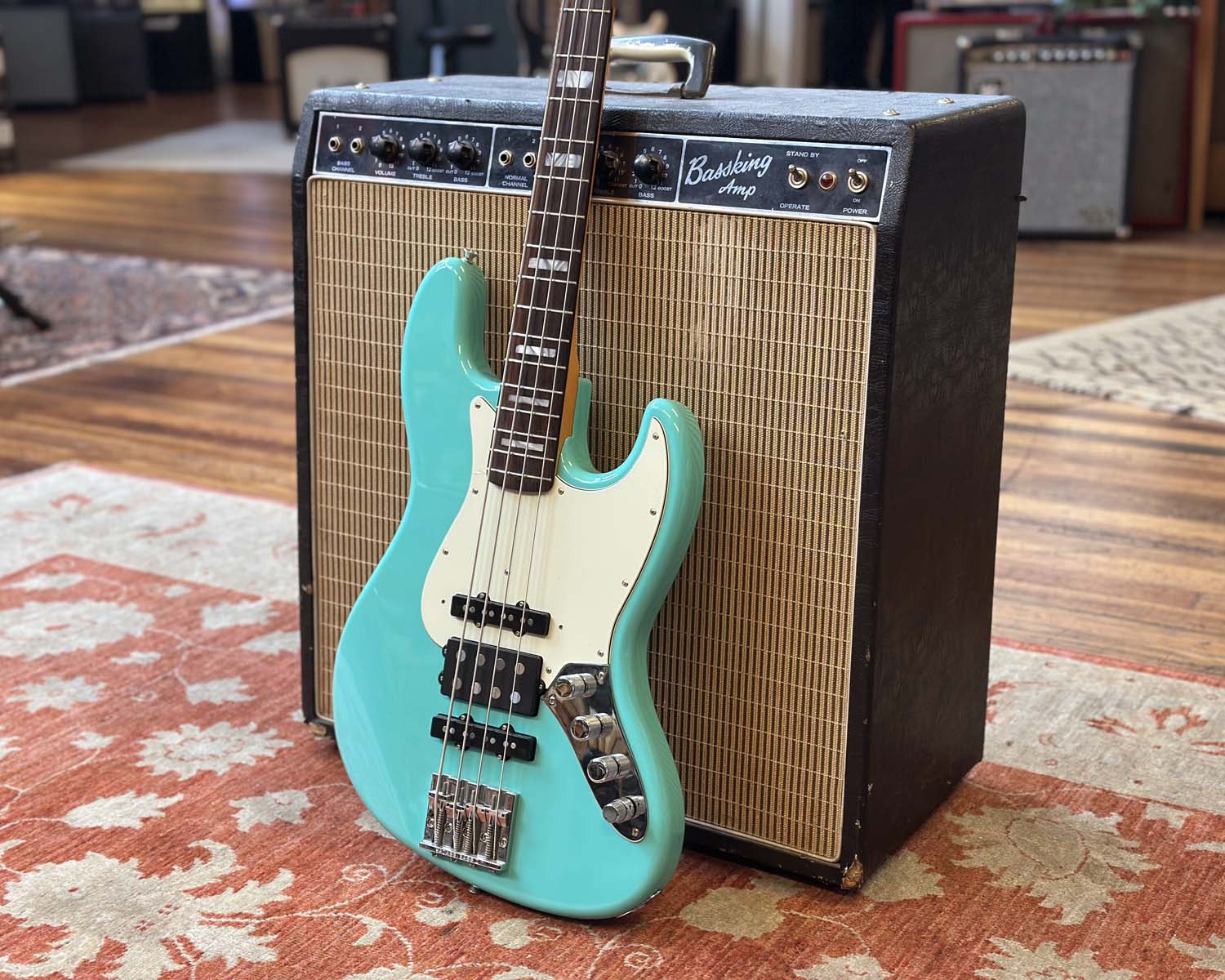 生産終了 Fender JINO Jazz Bass Seafoam Green Fender Jino Jazz Bass - Seafoam Green – Found Sound