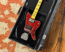 Load image into Gallery viewer, Fender Modern Player Jazzmaster HH
