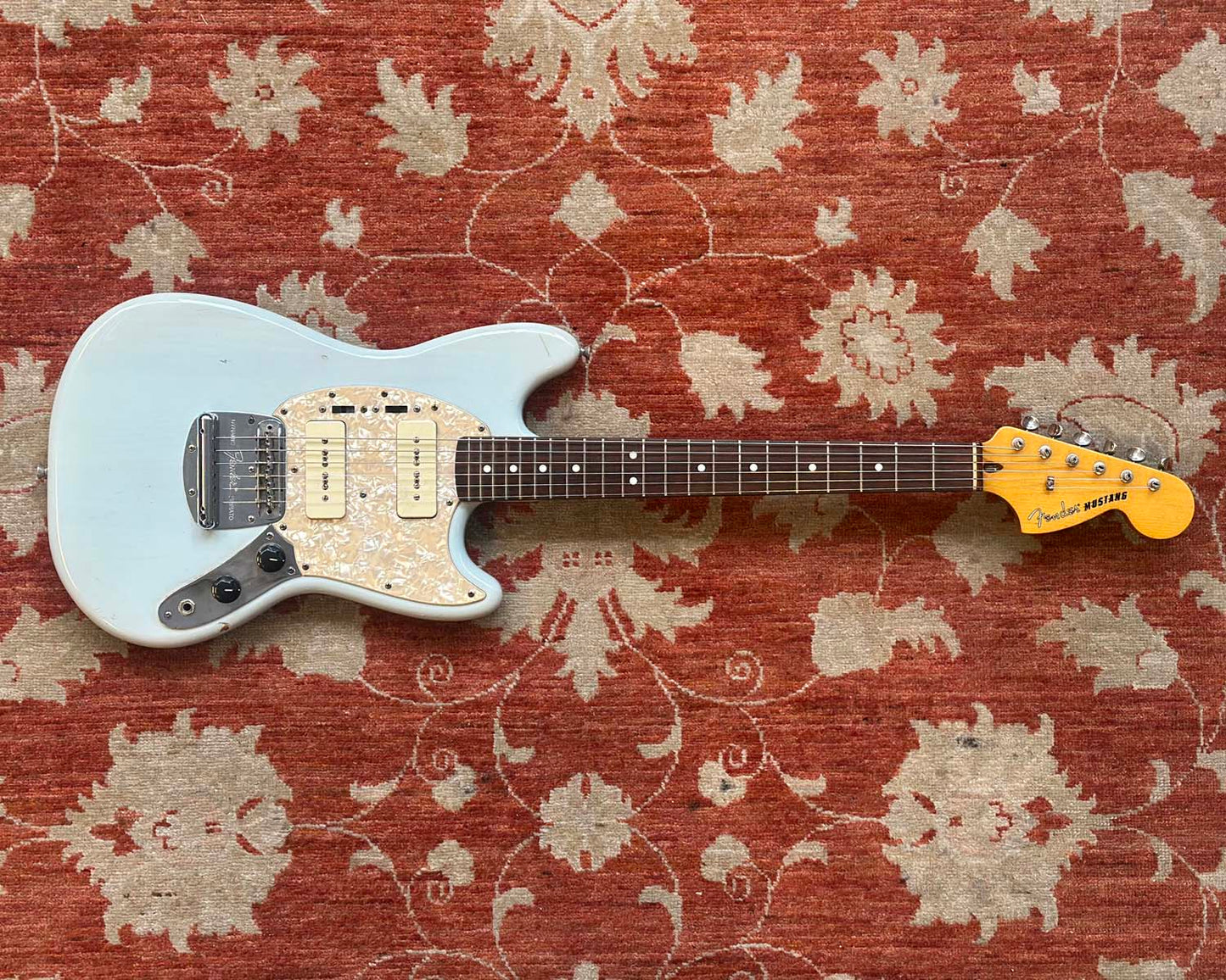 Fender Modern Player Mustang - Daphne Blue