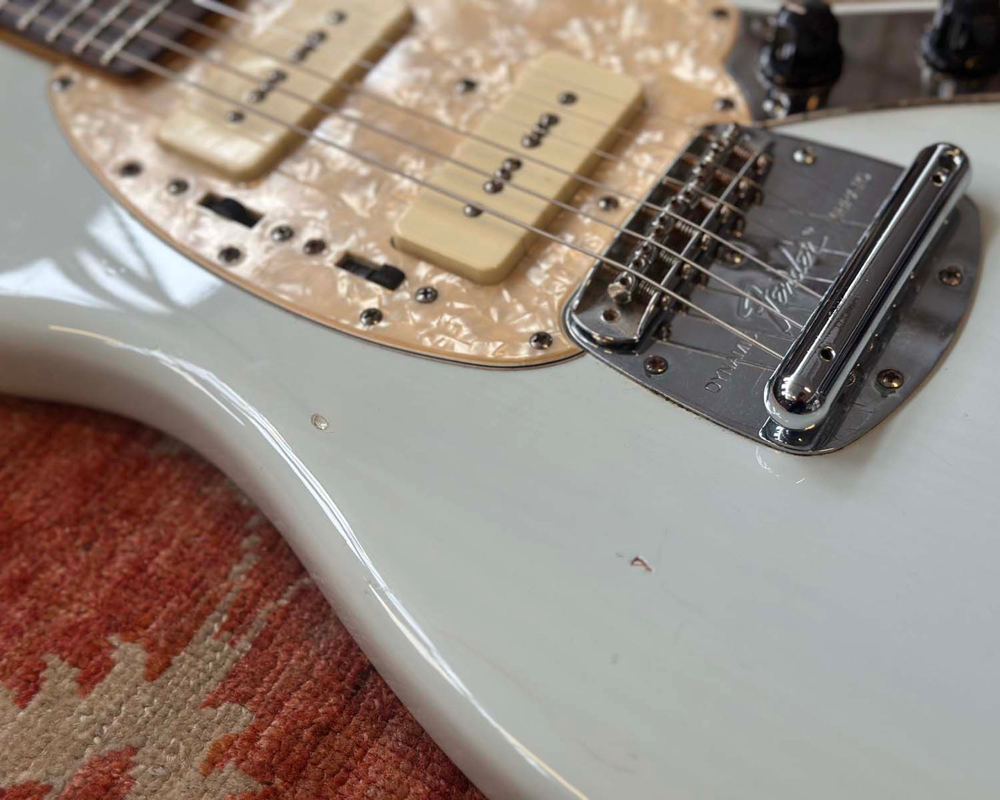 Fender Modern Player Mustang - Daphne Blue