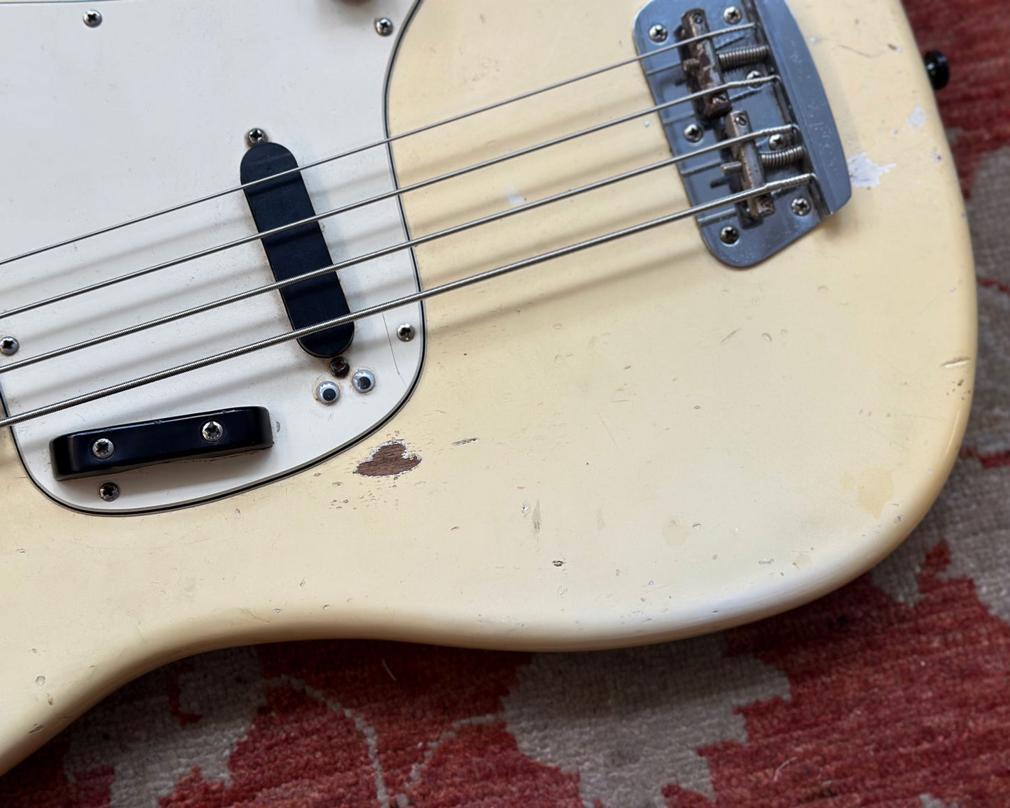 1974 Fender Musicmaster Bass - White