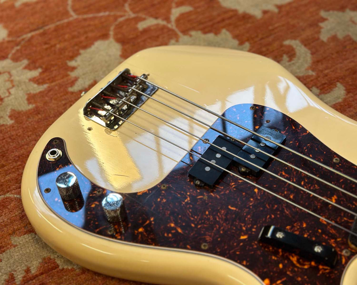 Fender PB62-80 Precision Bass - JV Series