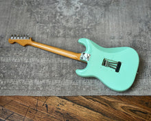 Load image into Gallery viewer, Fender Partscaster w/Robert Cray Signature Neck
