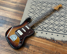 Load image into Gallery viewer, 2014 Fender Pawn Shop Bass VI - Sunburst w/Fender OHSC

