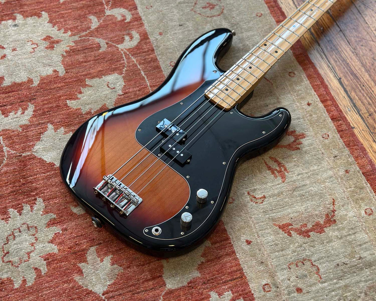 2018 Fender Player Precision Bass - Sunburst