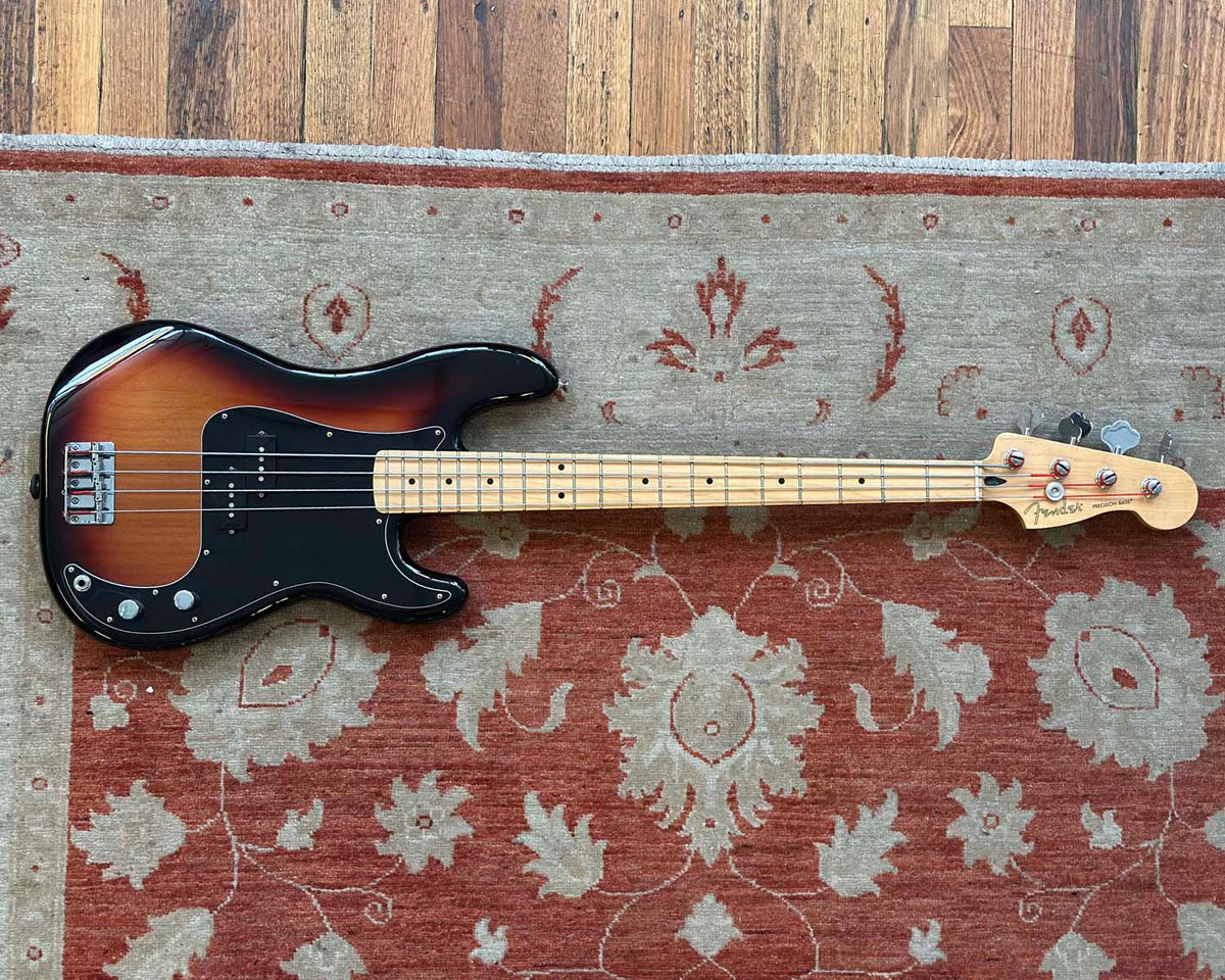 2018 Fender Player Precision Bass - Sunburst
