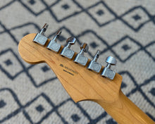 Load image into Gallery viewer, Fender Player Stratocaster HSS - Buttercream
