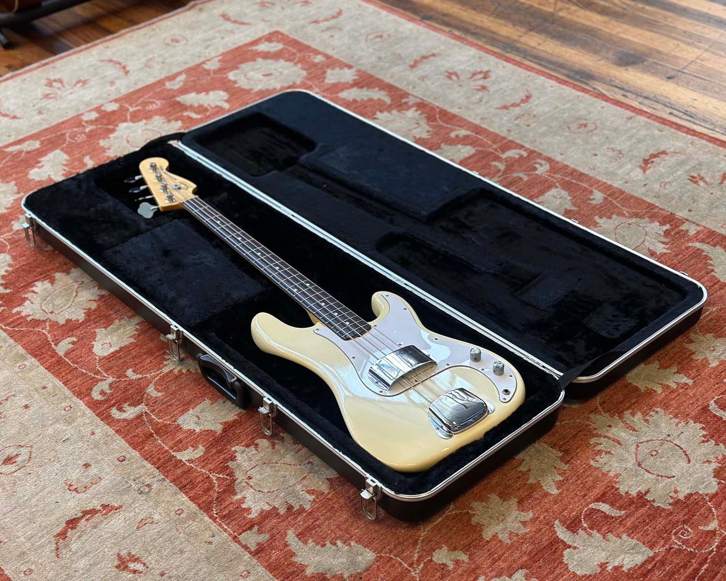 1979 Fender Precision Bass (5.38kg)
