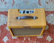 Load image into Gallery viewer, Fender Pro Junior IV Lacquered Tweed

