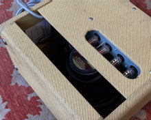 Load image into Gallery viewer, Fender Pro Junior
