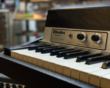 Load image into Gallery viewer, 1977 Fender Rhodes Mark 1 Stage Piano Eighty Eight
