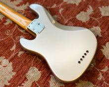 Load image into Gallery viewer, 1998 Fender Roscoe Beck Artist Series Bass V - Shoreline Gold w/OHSC
