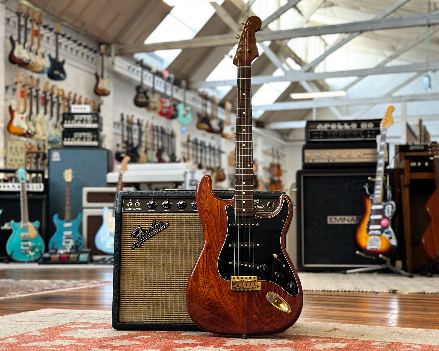 1994 Fender ST62-115WAL Stratocaster - '62 Reissue - Walnut