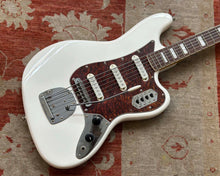 Load image into Gallery viewer, 2017 Fender Squier Classic Vibe Bass VI - White
