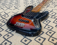 Load image into Gallery viewer, Fender Squier Classic Vibe &#39;70s Jazz Bass
