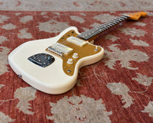 Load image into Gallery viewer, Fender Squier J Mascis Jazzmaster
