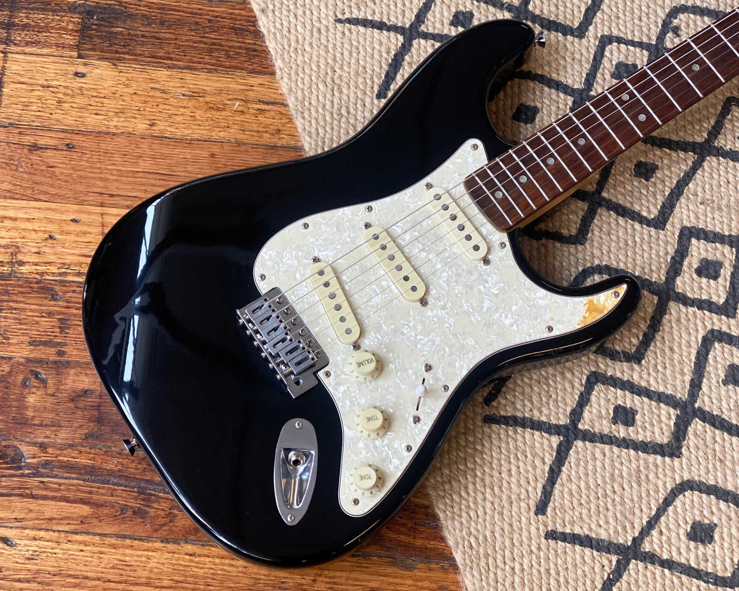 Squier DH Stratocaster ボディ＆Fender ネック Squier by Fender スク