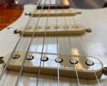 Load image into Gallery viewer, &#39;17 Fender Standard Stratocaster Plus Top - Noiseless Hotrod! 🔥
