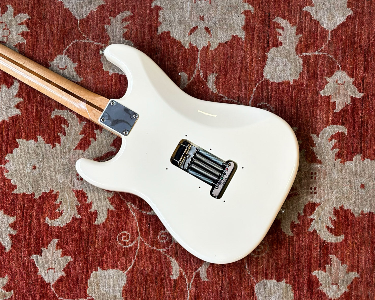 Fender ホワイト MADE IN MEXICO FENDER STRAT STANDARD MEXICO ARTIC WHITE RW Guitarra ele.