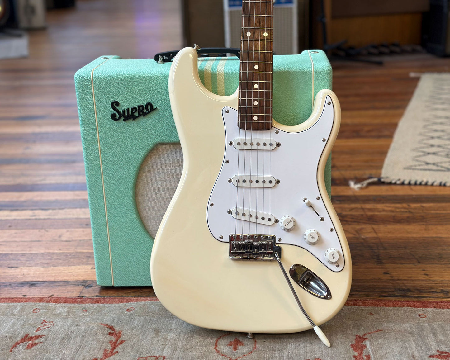 1986 Fender Stratocaster 'E Series' ST-72-55 - Olympic White
