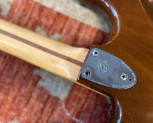 Load image into Gallery viewer, 1978 Fender Stratocaster - Mocha w/ OHSC &amp; Spare set of 1978 Fender Super Bullet Strings
