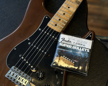 Load image into Gallery viewer, 1978 Fender Stratocaster - Mocha w/ OHSC &amp; Spare set of 1978 Fender Super Bullet Strings
