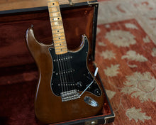 Load image into Gallery viewer, 1978 Fender Stratocaster - Mocha w/ OHSC &amp; Spare set of 1978 Fender Super Bullet Strings
