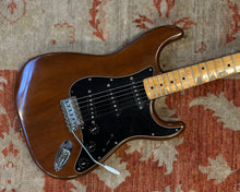 Load image into Gallery viewer, 1978 Fender Stratocaster - Mocha w/ OHSC &amp; Spare set of 1978 Fender Super Bullet Strings
