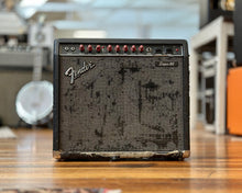 Load image into Gallery viewer, Fender Super 60
