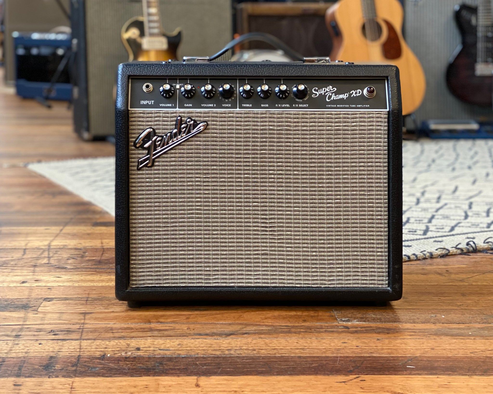 在庫超特価美品　fender(フェンダー) vibro champ XD ギターアンプ ギター