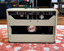 Load image into Gallery viewer, Fender Super Sonic 22 Watt 1x12&quot; Combo - Blonde
