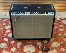 Load image into Gallery viewer, 1972 Fender Silvferface Twin Reverb 100 Watt 2x12&quot; Valve Amplifier
