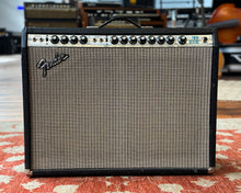 Load image into Gallery viewer, 1975 Fender Twin Reverb Valve Amplifier
