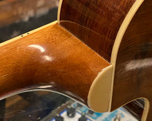 Load image into Gallery viewer, Fender Ukulele Mino&#39;Aka Koa CE w/ Tweed HSC

