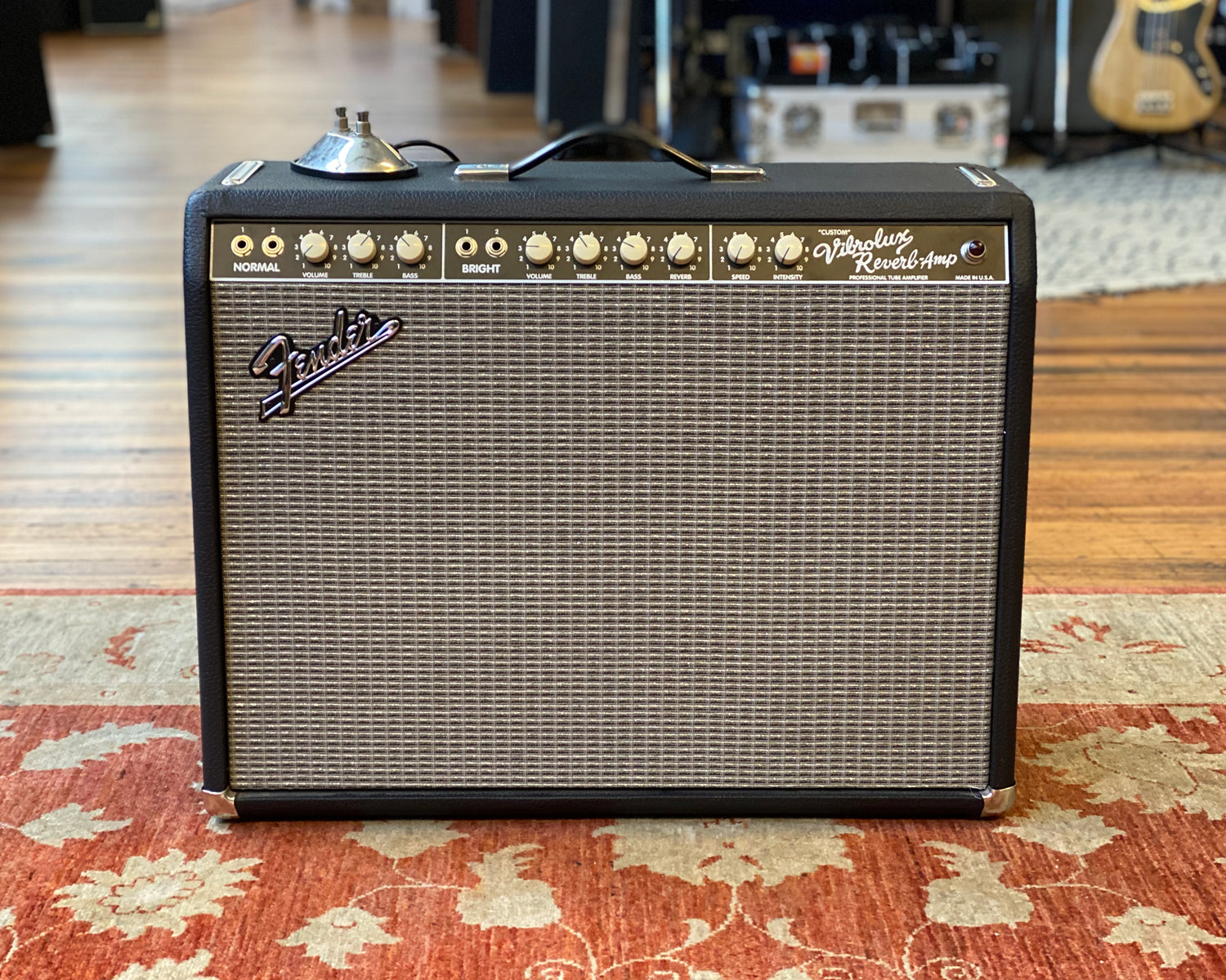 1997 Fender Custom Shop Vibrolux Reverb-Amp – Found Sound