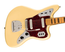 Load image into Gallery viewer, Fender Vintera II 70s Jaguar - Vintage White
