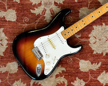 Load image into Gallery viewer, Fender Vintera II 70s Stratocaster - 3-Colour Sunburst
