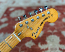 Load image into Gallery viewer, Fender Vintera II 70s Stratocaster - 3-Colour Sunburst

